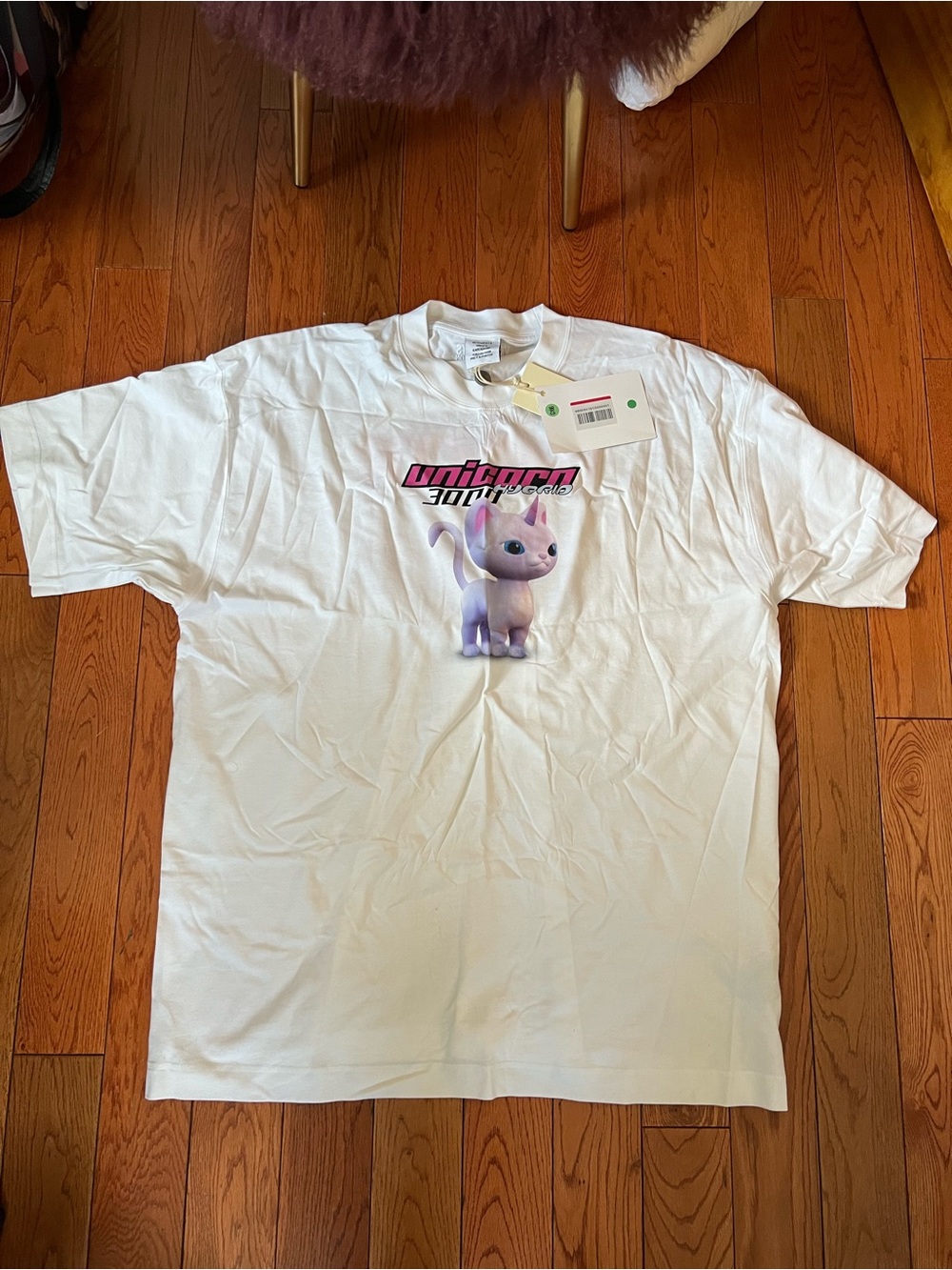 Vetements unicorn kitten t-shirt NWT size M